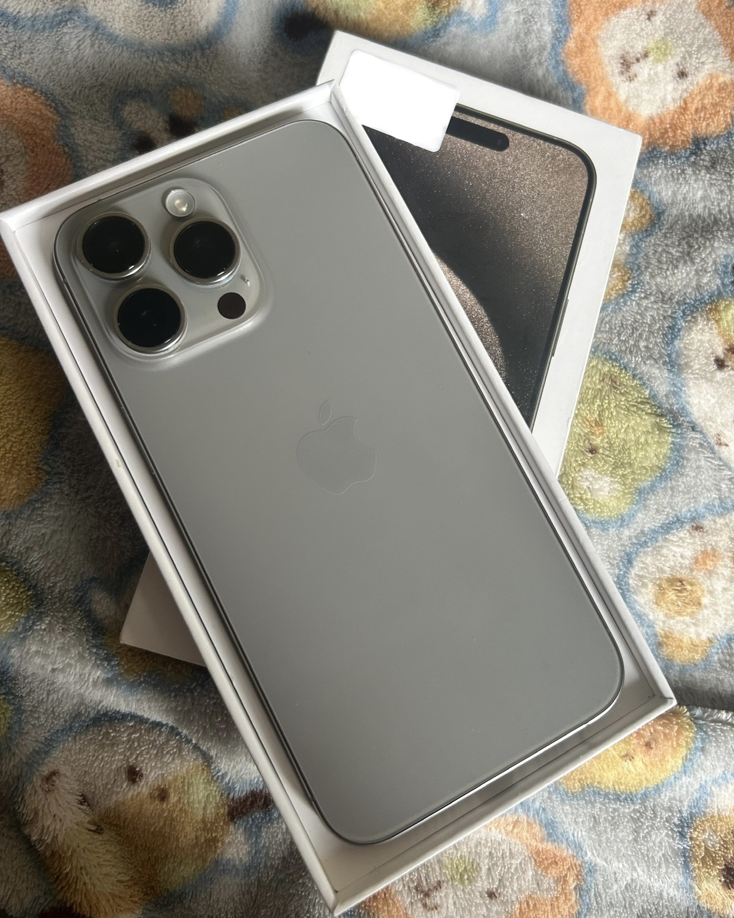 IPHONE 15 PRO OU R$3.600,00 NO PIX